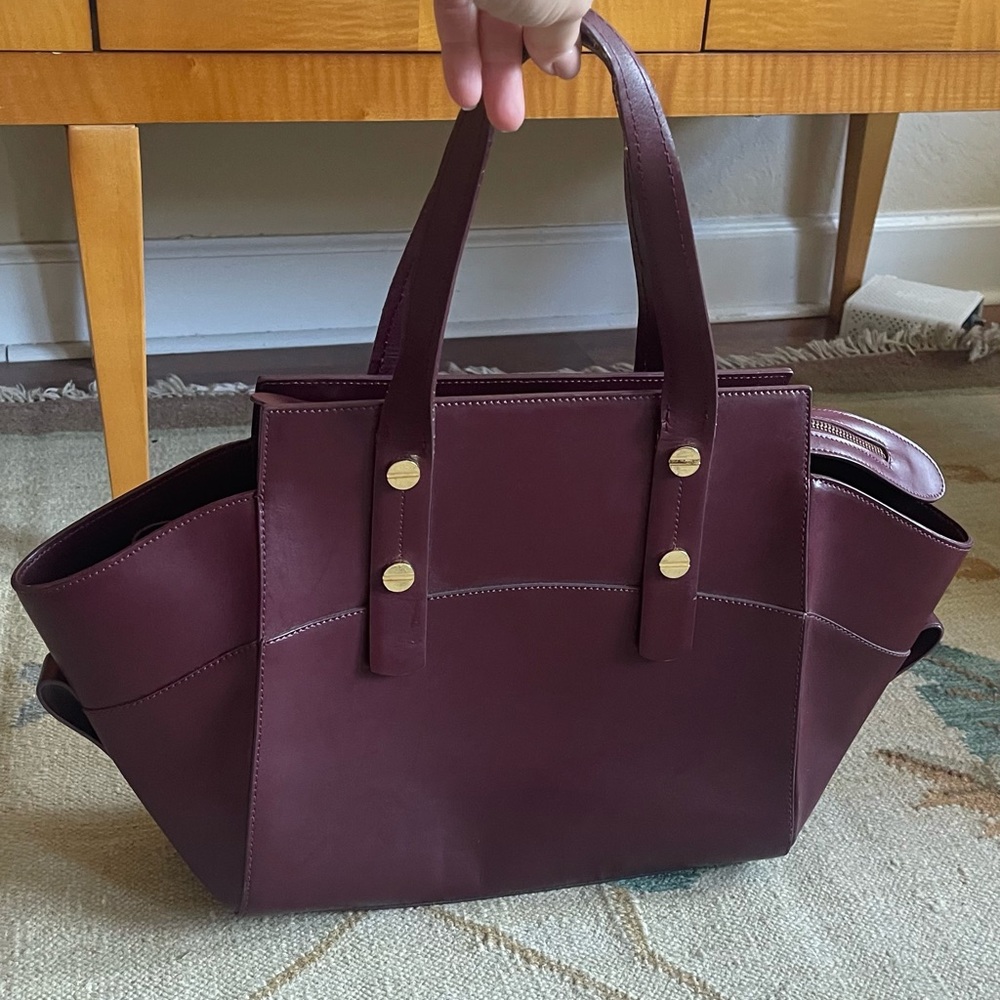 Elegant Burgundy Shoulder Bag - Picture 2 of 7